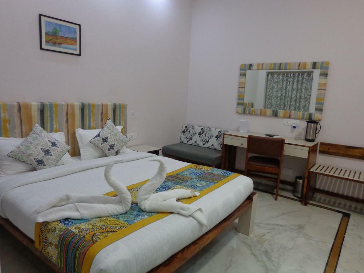 Lakeside Inn Ratanada جودبور المظهر الخارجي الصورة